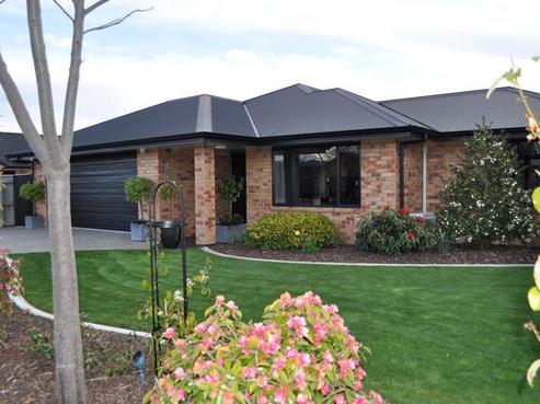 19 Hollybush Drive, Brightwater