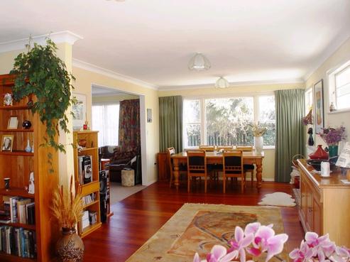 2 Hohiria Street, Waikanae Beach