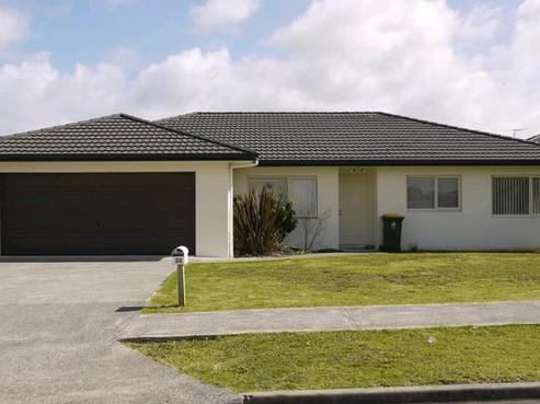32 Nicholas Gibbons Drive, Clendon Park