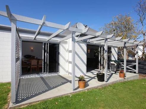 8 Wesley Avenue, Frankleigh Park