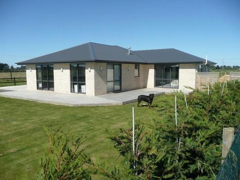 228D Roslyn Road, Roslyn Bush