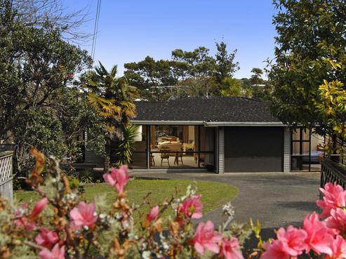 512 Beach Road, Murrays Bay