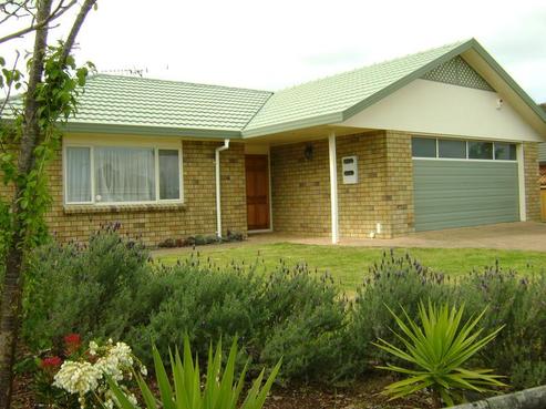 93 Dixon Road, Glenview