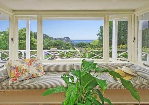 49 Hill Road, Palm Beach