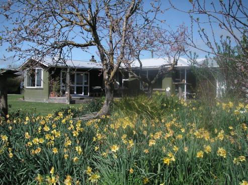 1854 Cust Road, Cust