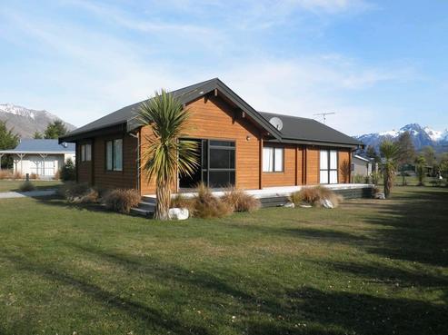 16 Coll Street, Glenorchy