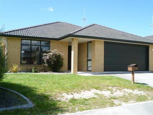 4 Locksley Lane, Hamilton East