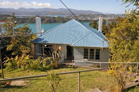 17 Alexandra Road, Roseneath