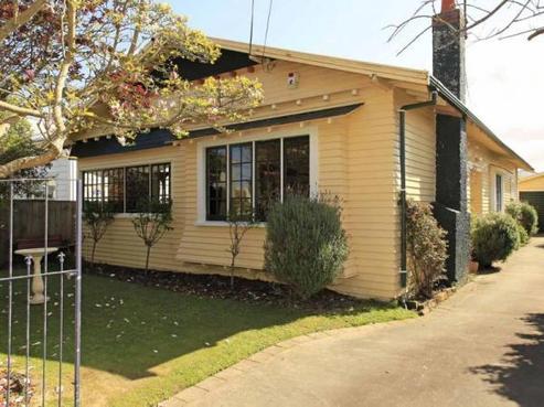 35 Bristol Square, Central Hutt