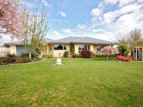 54 Shelter Grove, Frankleigh Park