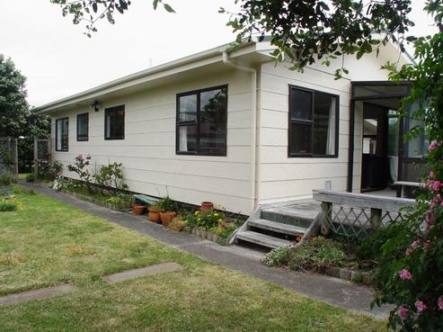 13 Goldie Place, Waikanae Beach