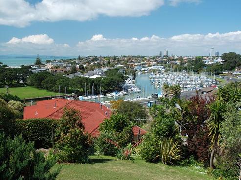 2A Beach Road, Castor Bay