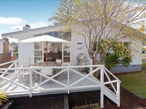 1/93 Atkinson Road, Titirangi