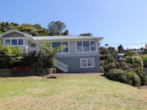 1 Beresford Avenue, Surfdale
