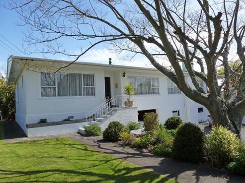 10 Lemari Avenue, Stoke