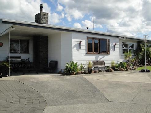 221 Chartwell Avenue, Whangamata