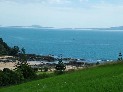 16 Dudley Crescent, Cable Bay