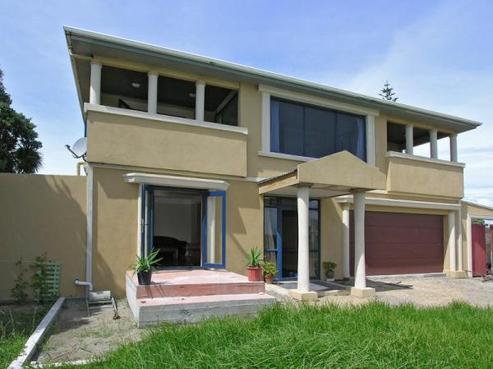 100 Marine Parade, Otaki Beach