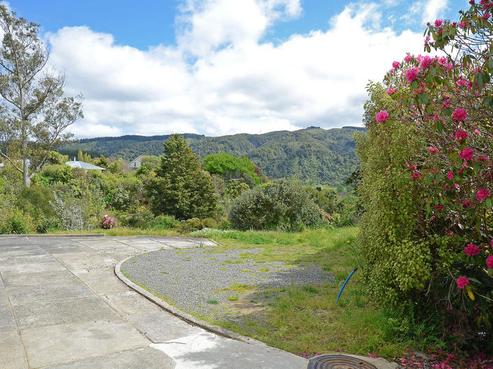 12A Prouse Grove, Silverstream