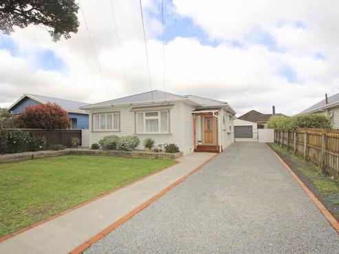 16 Lincoln Avenue, Epuni