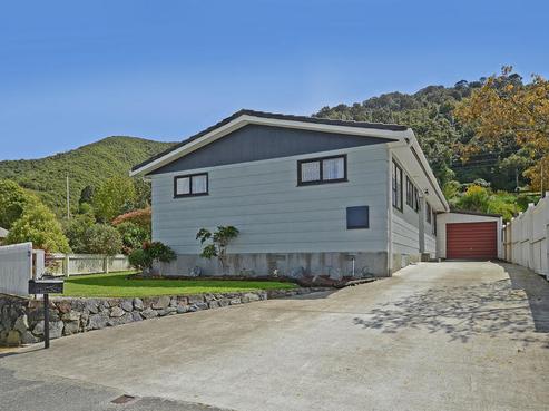 39 Hartford Crescent, Totara Park