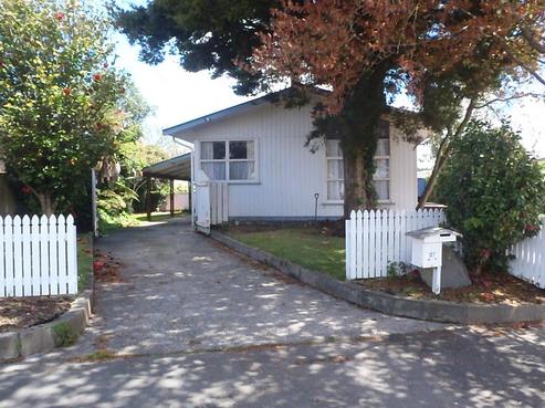 27 Betley Crescent, Fairview Downs
