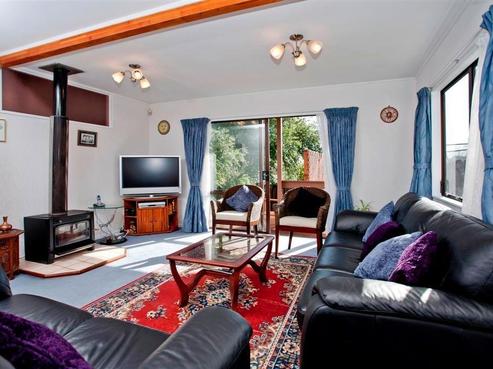 2/1 Mira Place, Windsor Park