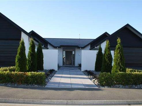33 Ludlow Drive, Huntingdon/Lake Hood