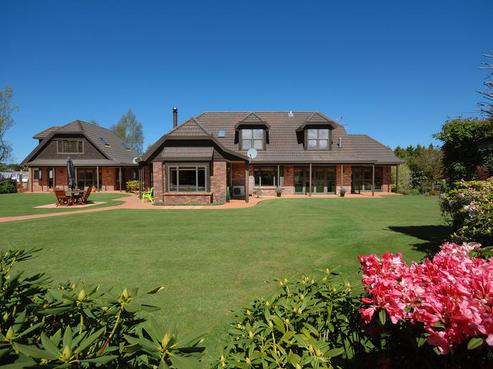 131 Willow Park Drive, Opaki