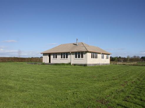 90 Cochrane Road, Ngahinapouri