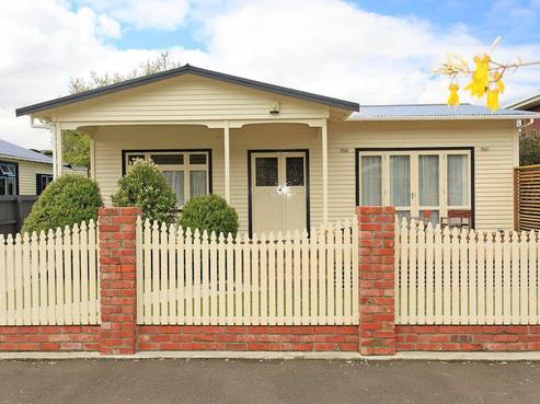 9 Moa Street, Alicetown