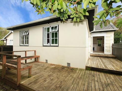275 Waterloo Road, Waterloo