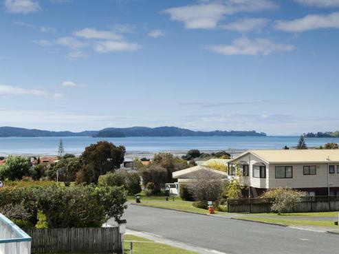 17 Snells Beach Road, Snells Beach