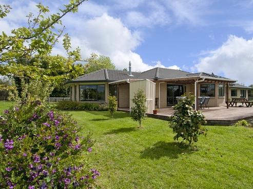 7 Walter Henry Drive, Kaimai