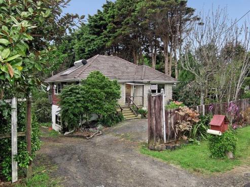 17 Mcentee Road, Waitakere