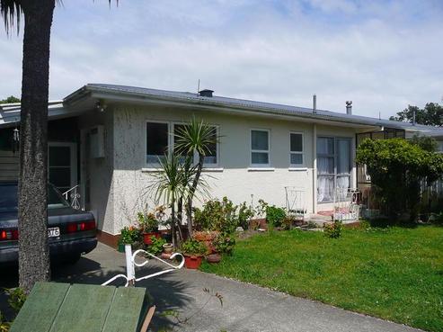 2/139 Parkers Road, Tahunanui