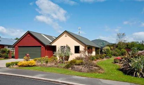 7 Duxford Crescent, Fairfield