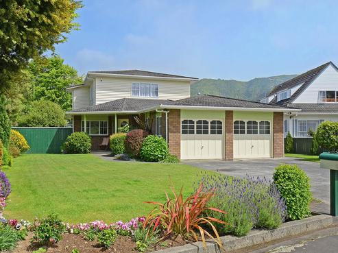 15 Baltimore Crescent, Totara Park