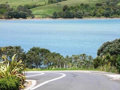 87 Shakespear Road, Army Bay