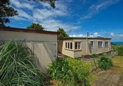 2 Wellington Road, Surfdale