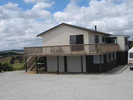1250 Burma Road, Tapora