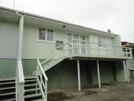 2/13 Bertram Street, Warkworth