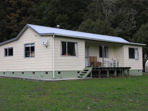 1377 Matakitaki Road, Murchison