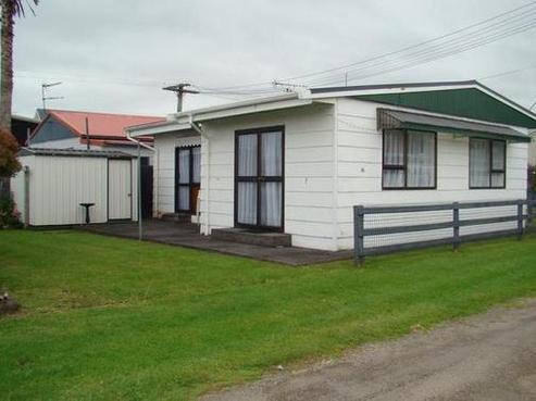 16 Second Avenue, Urenui