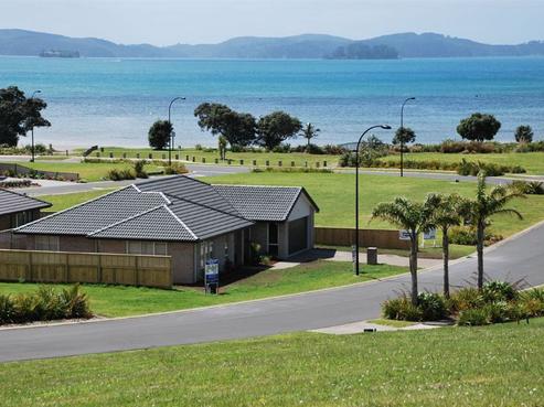 13 Schooner Avenue, Snells Beach