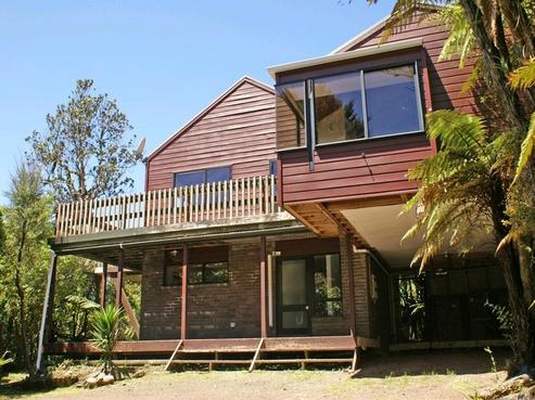 695 Scenic Drive, Henderson Valley