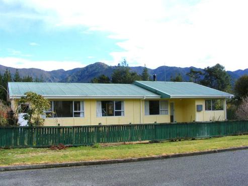 10 Harwood Place, Takaka