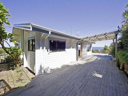 8 Berridge Road, Muriwai
