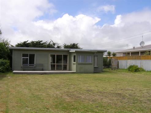 7 Kauwhata Street, Himatangi Beach