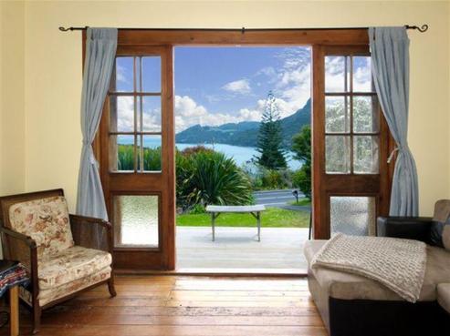 1132 Huia Road, Huia
